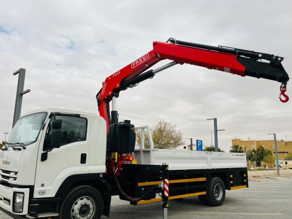 Isuzu Truck with FASSI Articulated Crane and Rear Steel Body